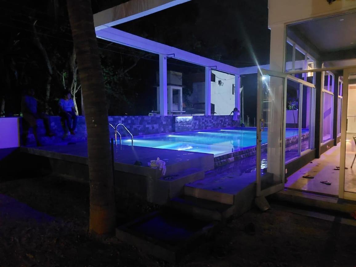 Saara Beach Hotel Marawila Eksteriør billede