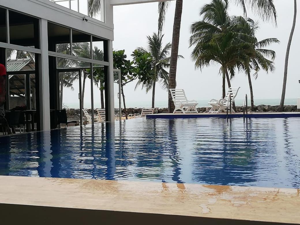 Saara Beach Hotel Marawila Eksteriør billede