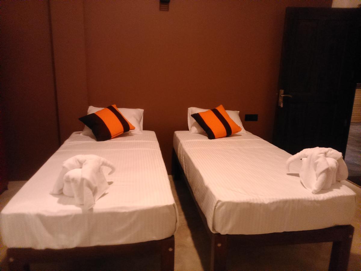 Saara Beach Hotel Marawila Eksteriør billede