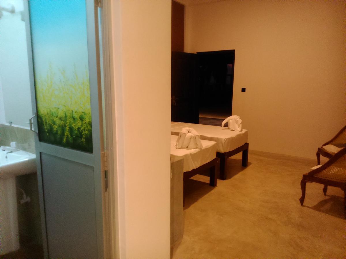 Saara Beach Hotel Marawila Eksteriør billede